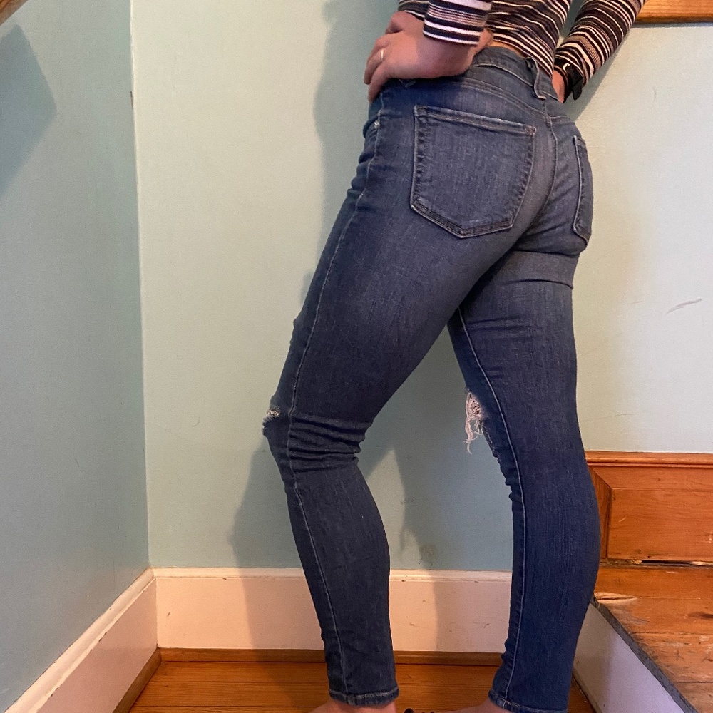 Mid-rise Ripped Jeans - Picture 3 of 3